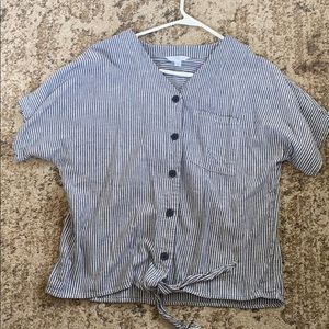 Button down tie front